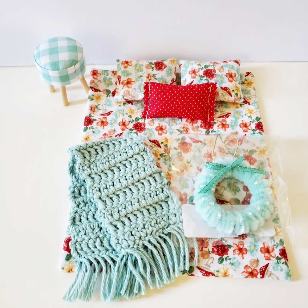 Miniature Dollhouse Handmade 1:12 Scale Bedding Maileg Red Blue